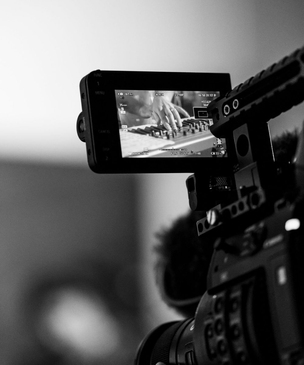 douglas-bagg-tBIsULASU3k-unsplash